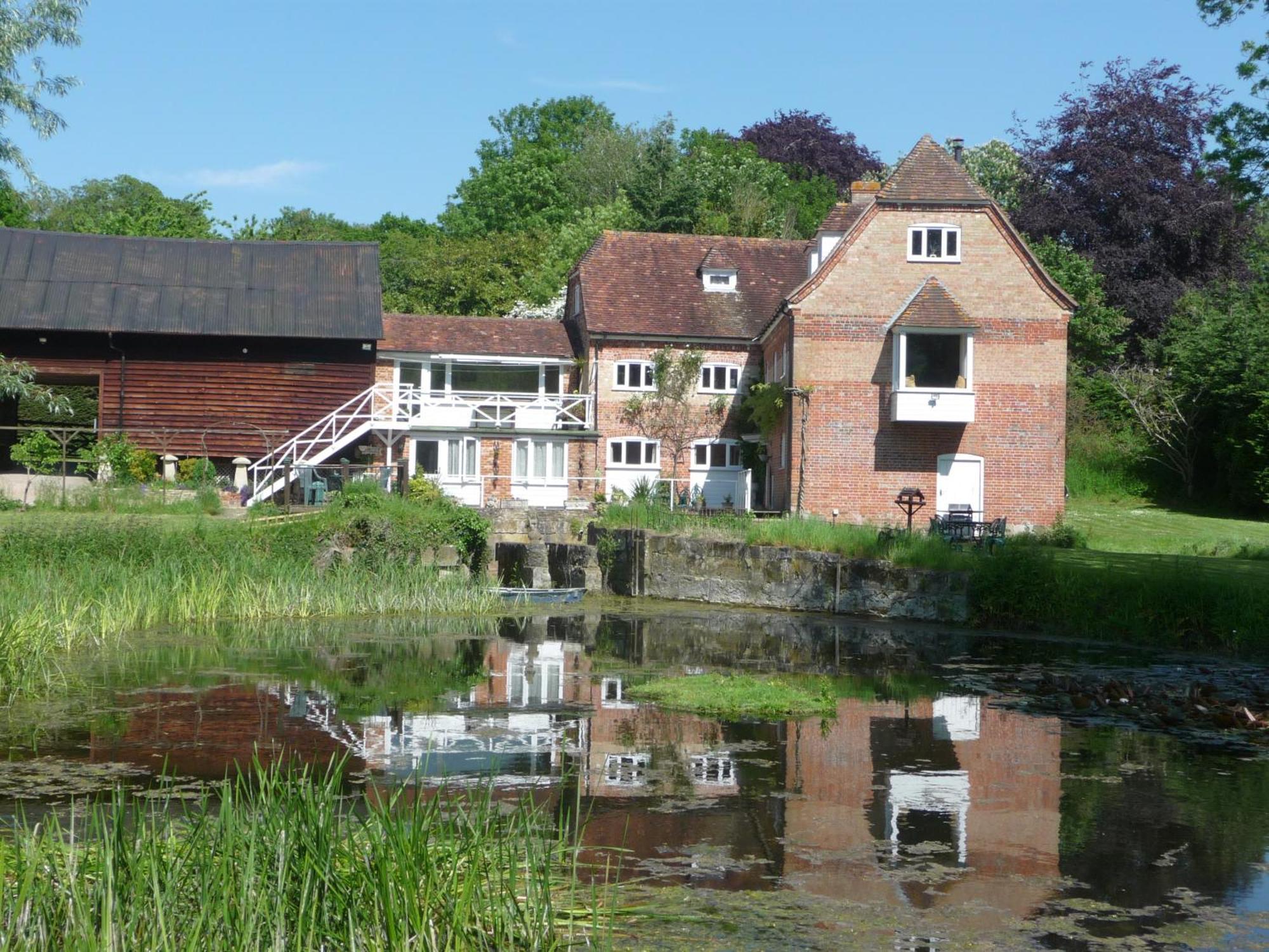 Salisbury Old Mill House Lägenhet Exteriör bild
